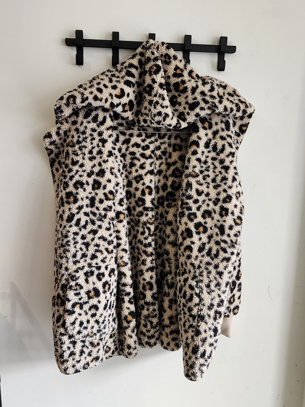 Hem & Thread Comfy Leopard Print Hooded Sherpa Jacket